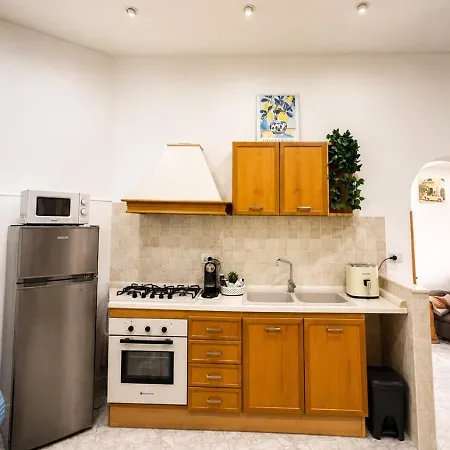 Apartament Alvi's